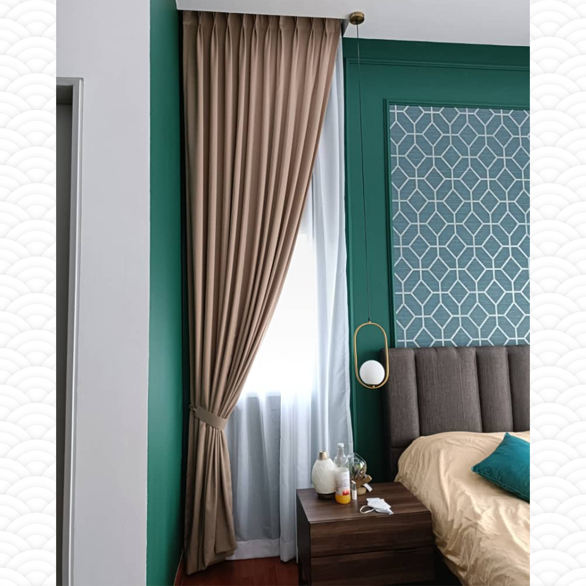 french-pleat
