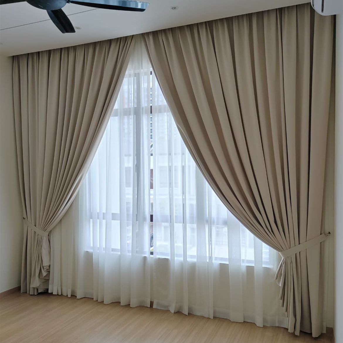 french-pleat
